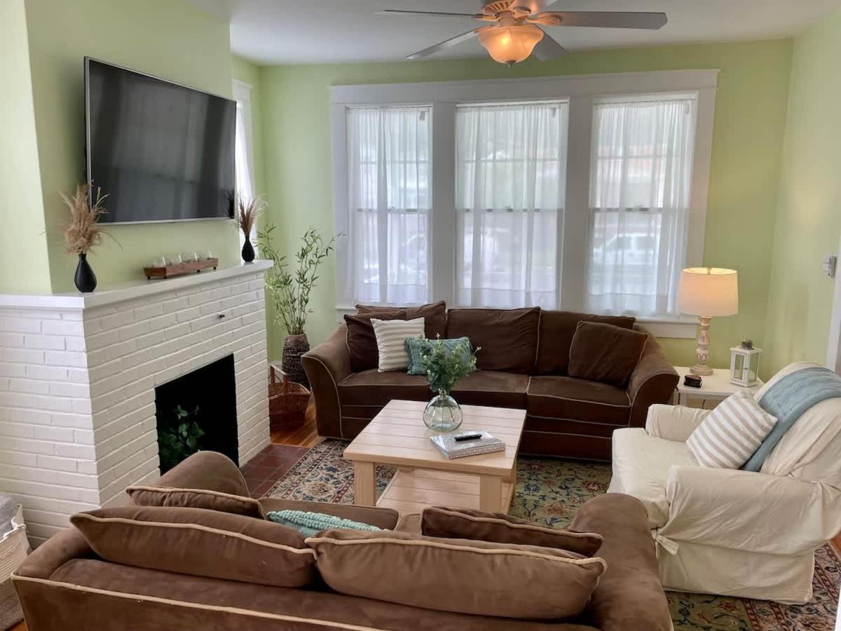 Key Lime Cottage Steps From Cape Charles Beach 외부 사진